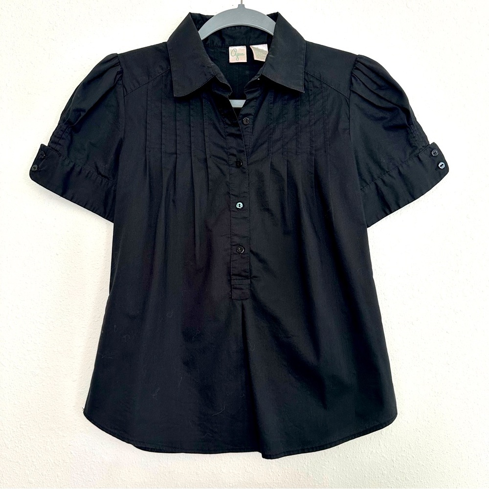 Aqua short sleeve black half-button up shirt